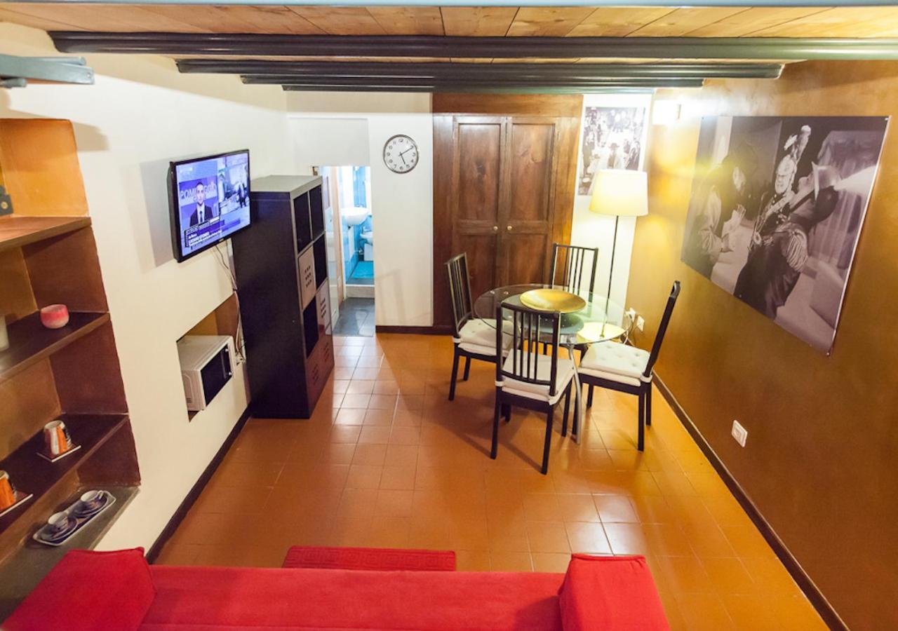 Independent In Trevi Fountain - Spain Square Apartamento Roma